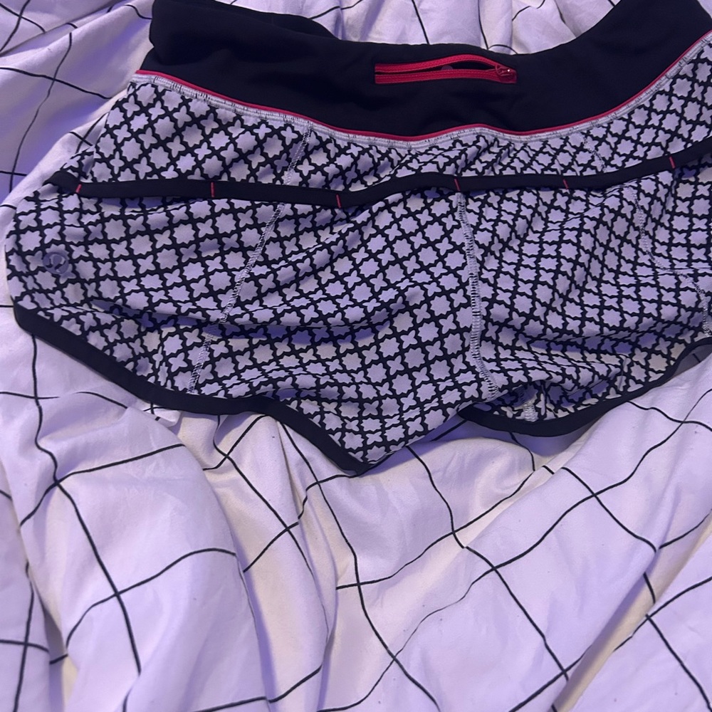 pink and black lululemon speed ups size 6